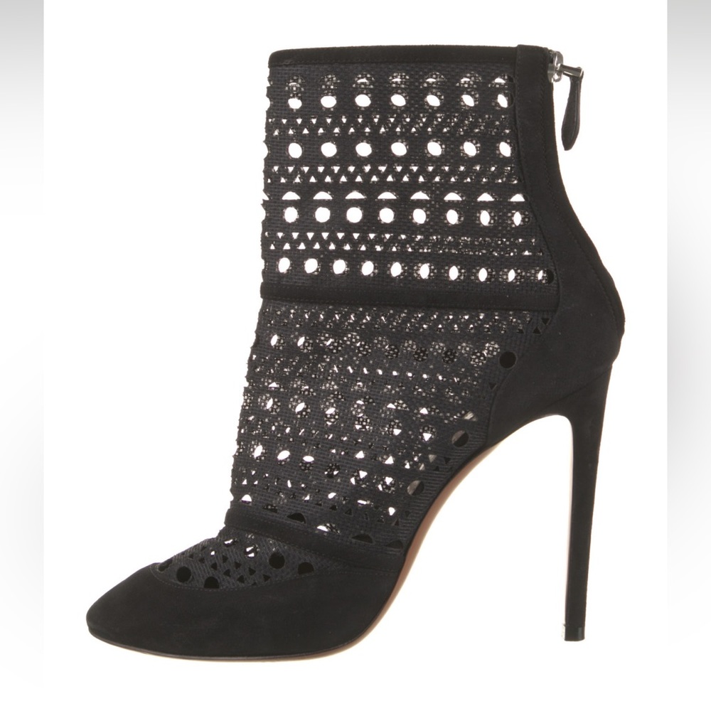 Alaïa Leather Ankle Boots 38